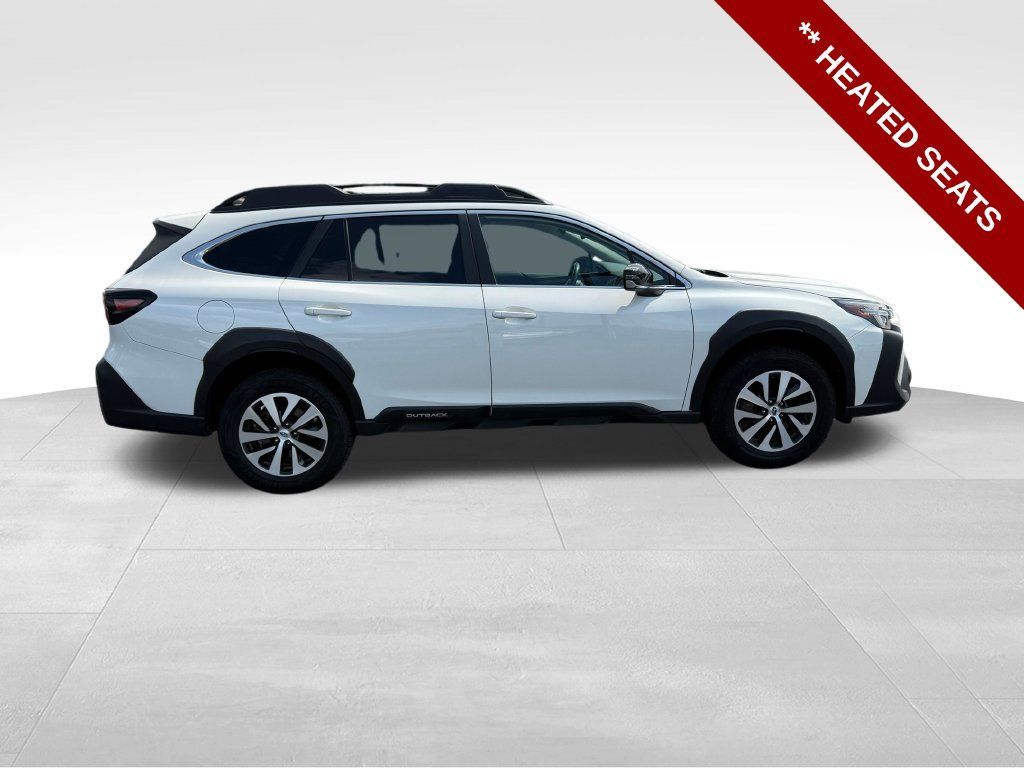 Used 2024 Subaru Outback Premium AWD/4WD image 8