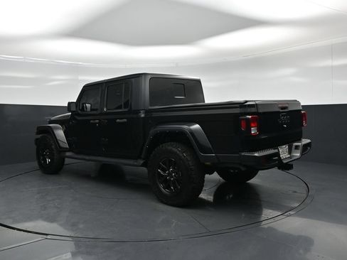 Used 2022 Jeep Gladiator Sport AWD/4WD image 6