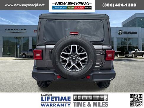 New 2025 Jeep Wrangler Sahara image 4