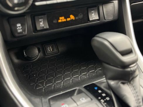 Used 2023 Toyota RAV4 XLE w/ Convenience Package image 41