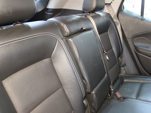 Used 2024 GMC Terrain SLT AWD/4WD image 14