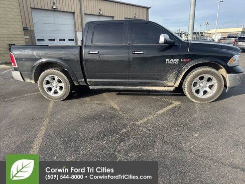 Used 2014 RAM 1500 Laramie w/ Convenience Group image 4