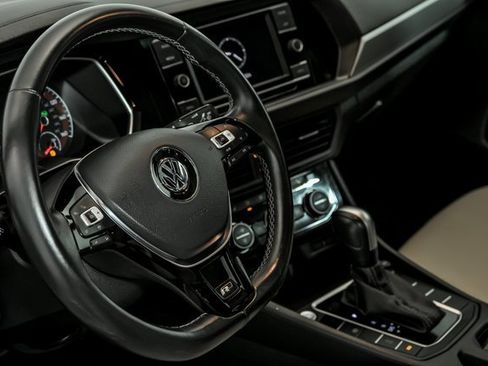 Used 2020 Volkswagen Jetta R-Line image 15