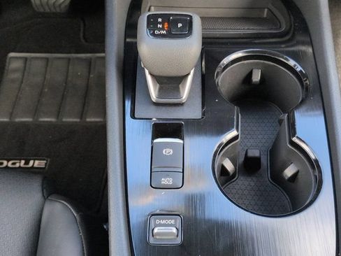 Used 2026 Nissan Rogue SV w/ SV Premium Package FWD image 19