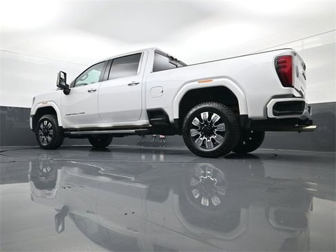 Used 2024 GMC Sierra 2500 Denali w/ Denali Reserve Package image 27