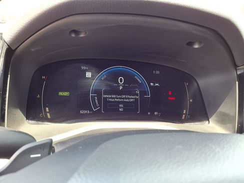 Used 2025 Toyota Camry SE w/ Convenience Package FWD image 10