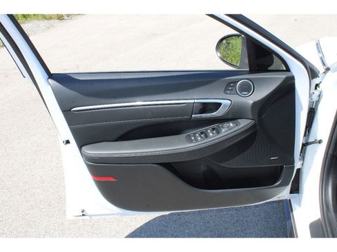 Used 2022 Hyundai Sonata Limited image 16