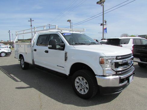 Used 2022 Ford F350 XLT AWD/4WD image 2