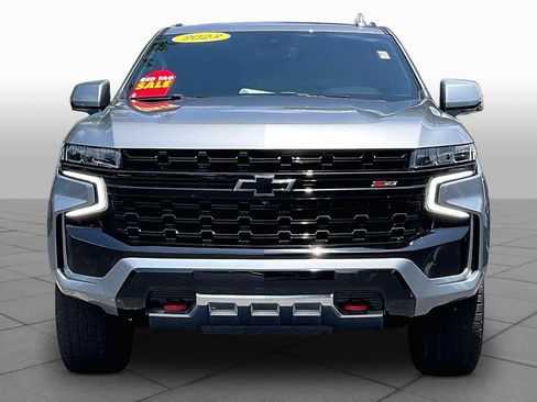 Certified 2023 Chevrolet Suburban Z71 w/ Luxury Package AWD/4WD image 4