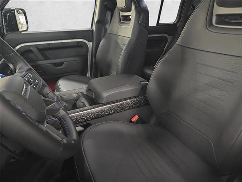 New 2026 Land Rover Defender 110 OCTA image 17