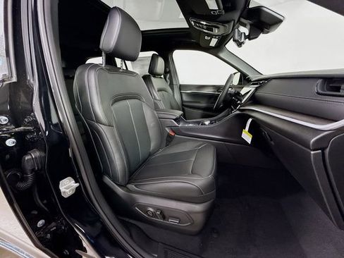 New 2026 Jeep Grand Cherokee Limited AWD/4WD image 29