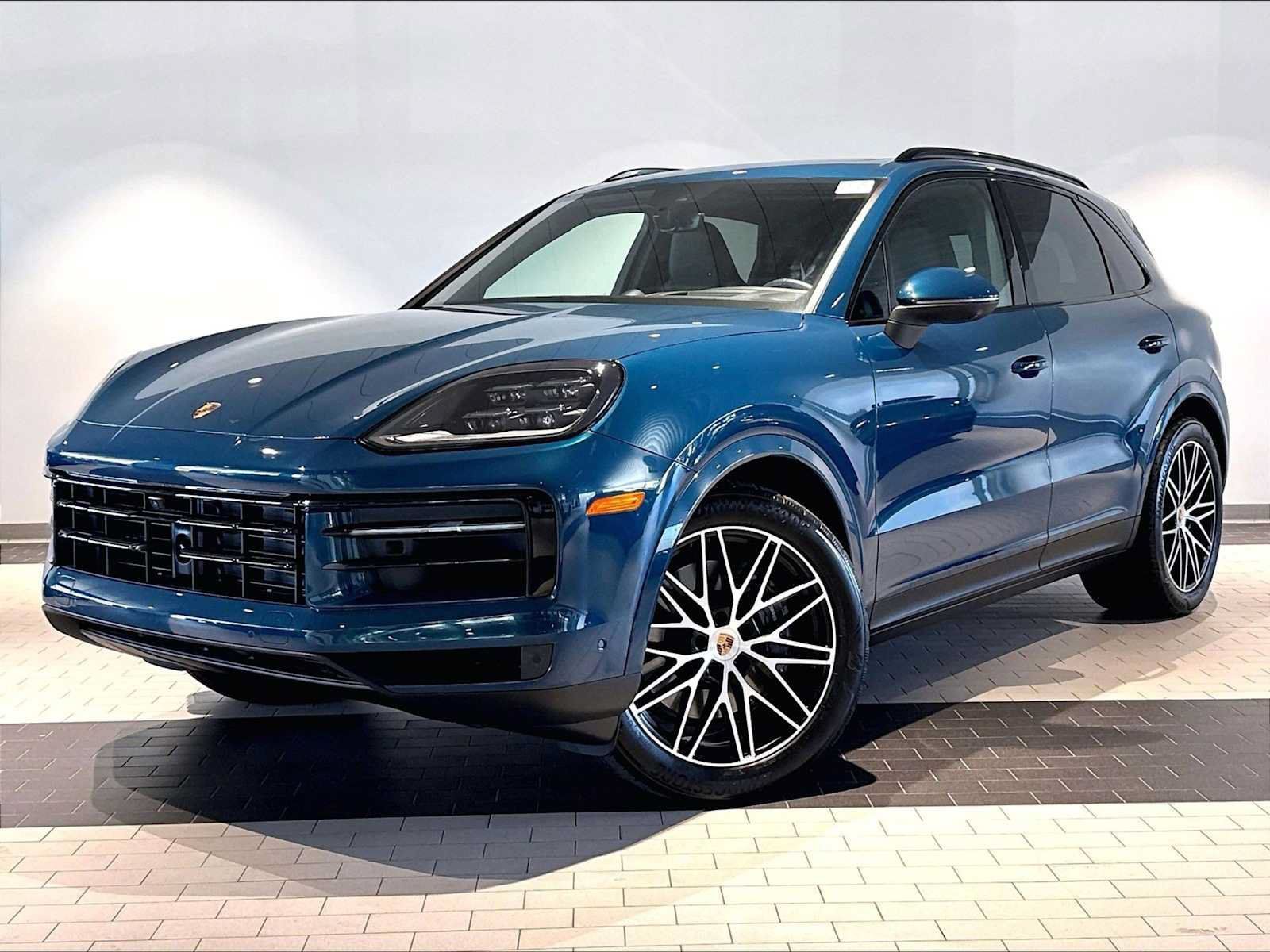 Used 2026 Porsche Cayenne AWD/4WD image 1