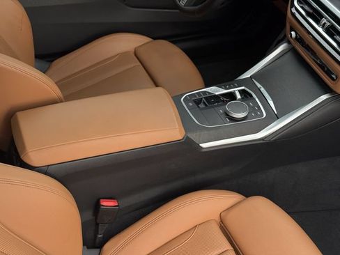 Used 2024 BMW 430i Coupe w/ M Sport Package RWD image 17