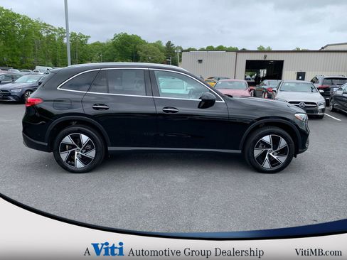 Used 2024 Mercedes-Benz GLC 300 4MATIC image 9