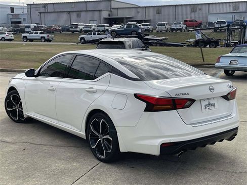 Used 2023 Nissan Altima 2.5 SR w/ SR Premium Package image 5