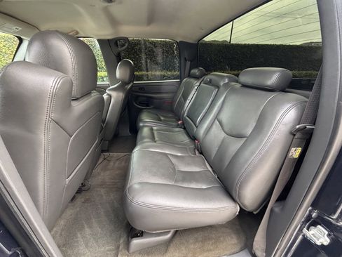 Used 2007 Chevrolet Silverado 1500 LT w/ Onstar Plus Package image 11