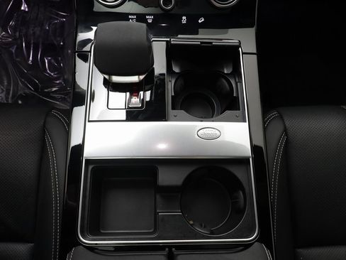 Used 2022 Land Rover Range Rover Velar R-Dynamic S image 14