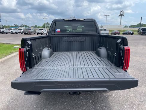 Used 2026 Toyota Tundra SR5 w/ SR5 Convenience Package AWD/4WD image 14