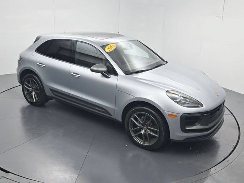 Used 2024 Porsche Macan AWD/4WD image 60