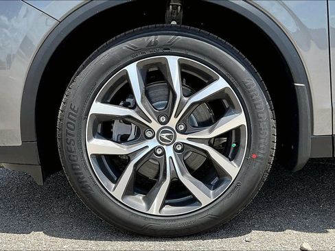 Used 2024 Acura MDX SH-AWD w/ Technology Package image 17