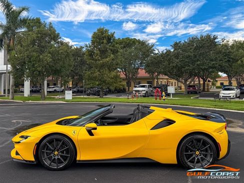 Used 2024 Ferrari SF90 Spider AWD/4WD image 38