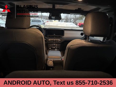 Used 2025 Jeep Wrangler Unlimited Sahara image 13