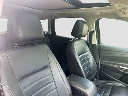 Used 2014 Ford Escape Titanium w/ Equipment Group 401A AWD/4WD image 27