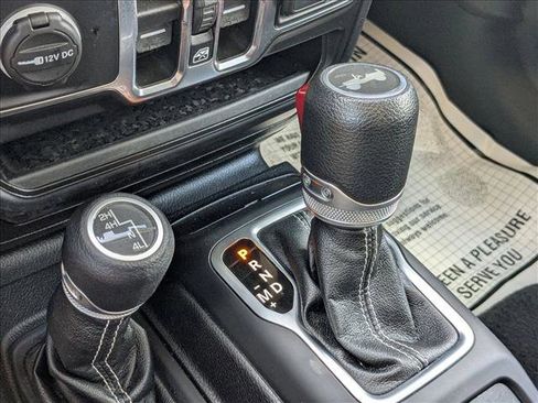 Used 2021 Jeep Wrangler Unlimited Sahara image 12