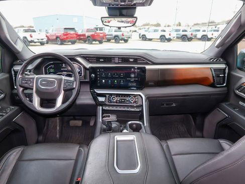 Certified 2022 GMC Sierra 1500 Denali w/ Technology Package image 10