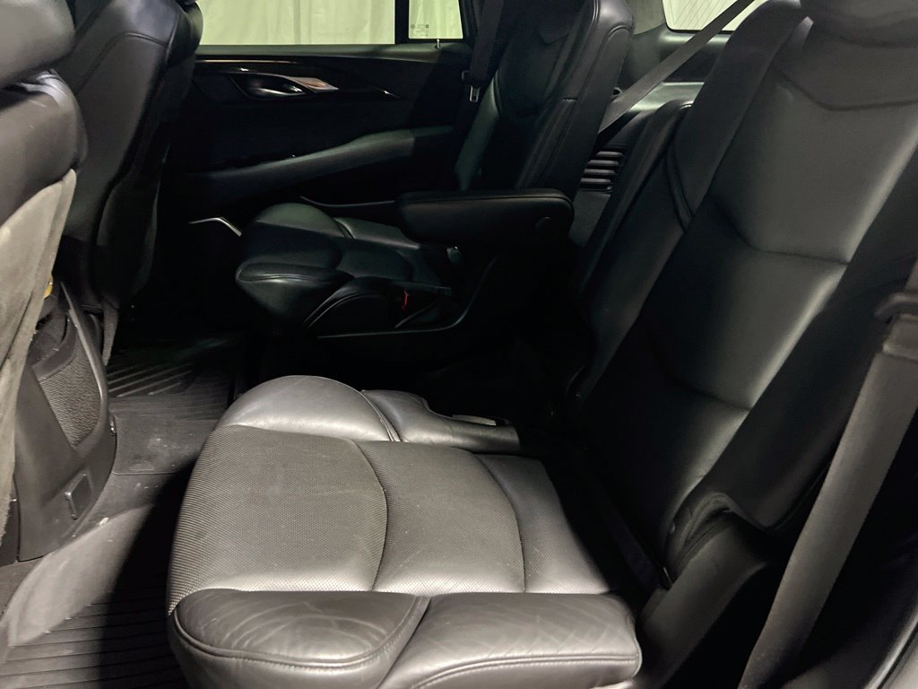 Used 2019 Cadillac Escalade Platinum AWD/4WD image 21