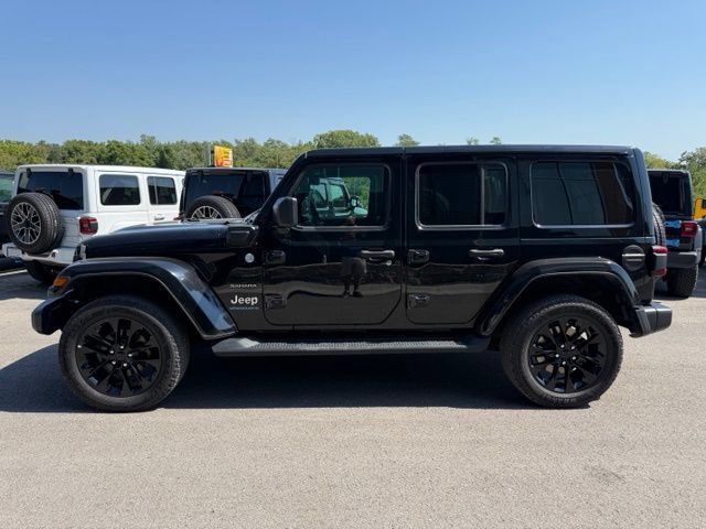 Used 2023 Jeep Wrangler Unlimited Sahara w/ Cold Weather Group AWD/4WD image 6
