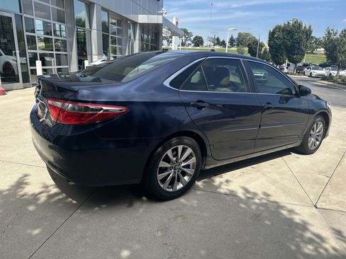 Used 2014 Toyota Camry SE FWD image 6