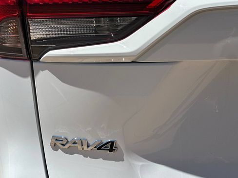 Certified 2025 Toyota RAV4 XLE AWD/4WD image 34