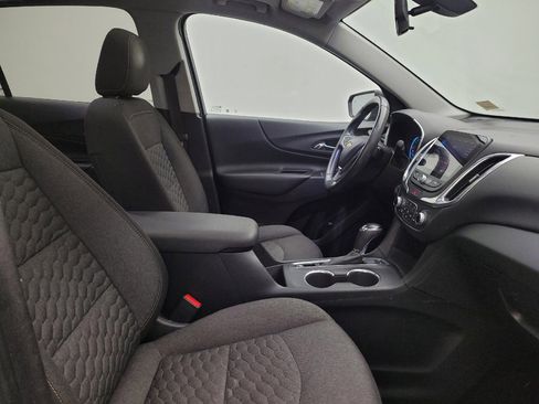 Used 2019 Chevrolet Equinox LT w/ Sun & Navigation Package image 21