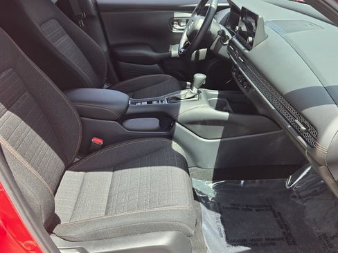 Used 2025 Honda HR-V Sport image 18