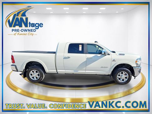Used 2022 RAM 3500 Laramie AWD/4WD image 5