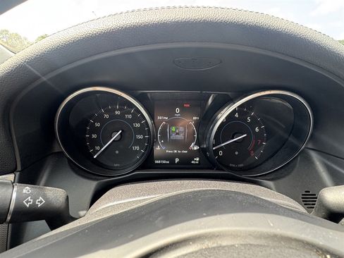 Used 2017 Jaguar XF Premium RWD image 7