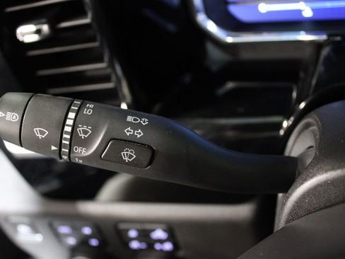 Used 2024 Chevrolet Silverado 2500 LTZ w/ LTZ Convenience Package image 39