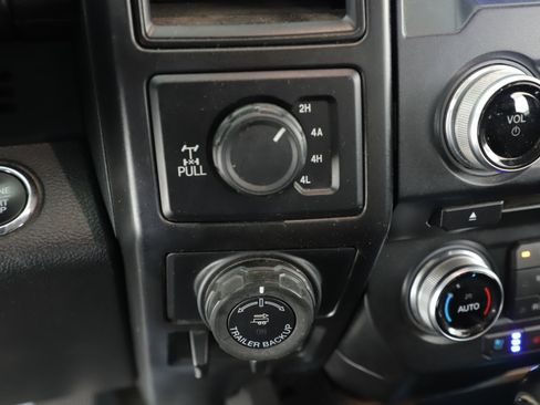 Used 2018 Ford F150 Lariat w/ Equipment Group 501A Mid image 19