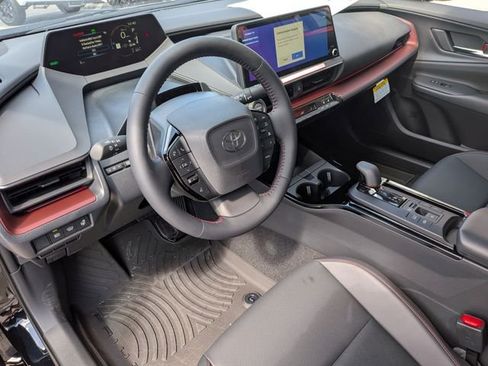 New 2026 Toyota Prius Plug-In Hybrid FWD image 17