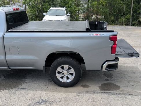 Used 2025 Chevrolet Silverado 1500 W/T w/ WT Value Package AWD/4WD image 32