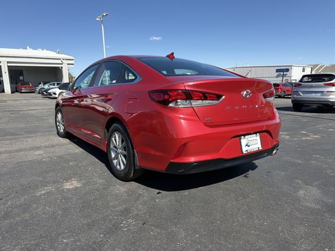 Used 2018 Hyundai Sonata SE FWD image 3