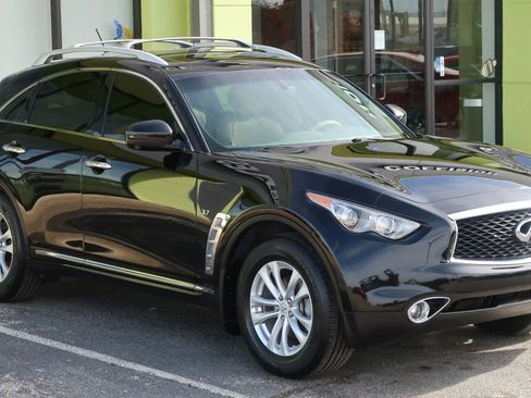 Used 2017 INFINITI QX70 3.7 w/ Premium Package image 5