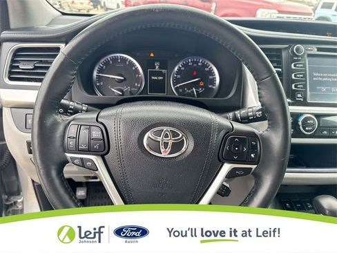 Used 2015 Toyota Highlander Limited Platinum image 15