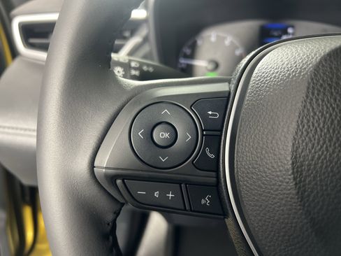 Used 2024 Toyota Corolla Cross SE image 18