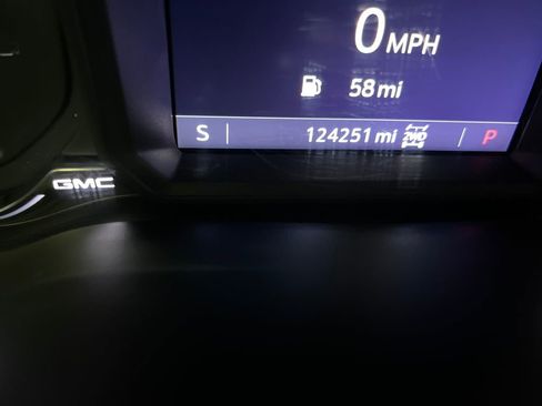 Used 2022 GMC Sierra 2500 AT4 w/ Gooseneck/5TH Wheel Package image 18