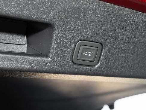 New 2026 Chevrolet Traverse RS image 38