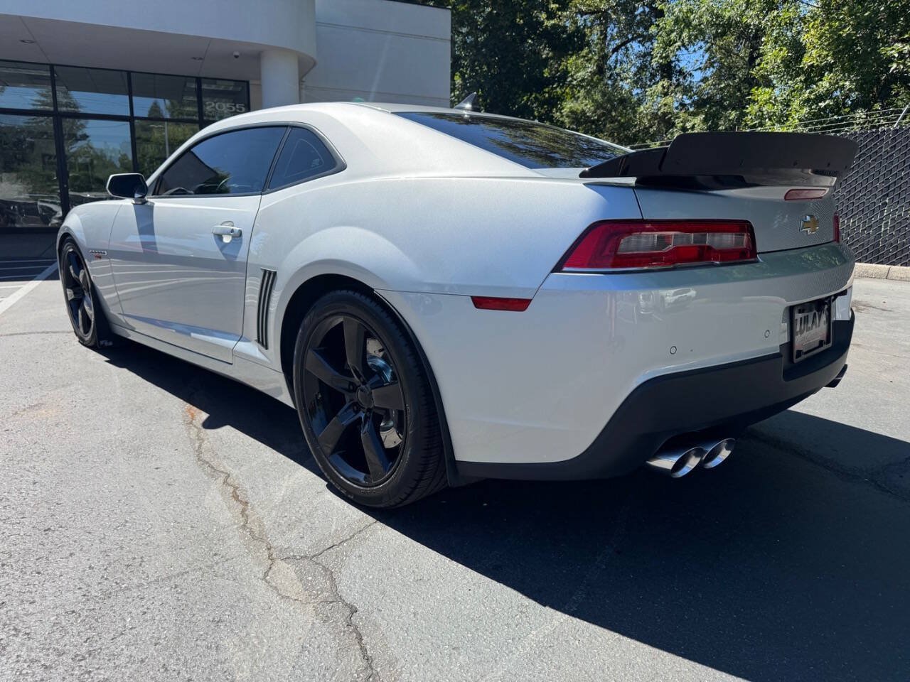 Used 2015 Chevrolet Camaro SS w/ RS Package RWD image 3