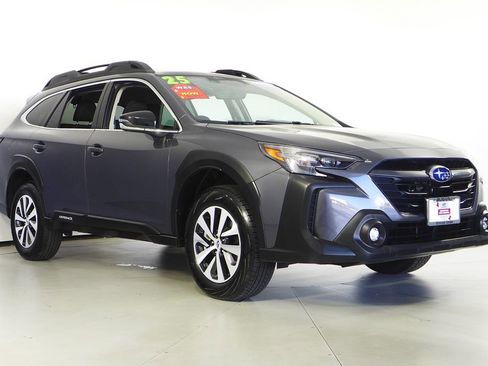 Certified 2025 Subaru Outback Premium image 4