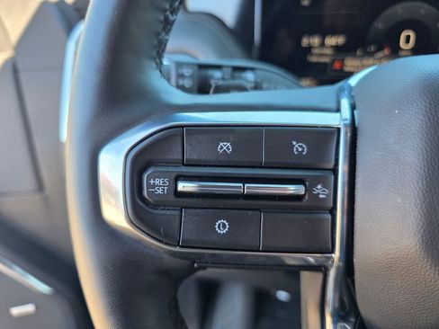 Used 2025 GMC Yukon Denali image 24